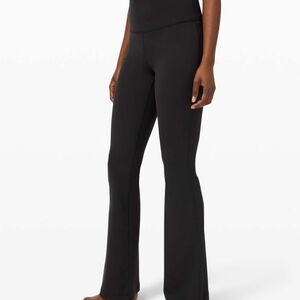 🥨HOLD🥨 Lululemon Groove Flare High Rise Leggings